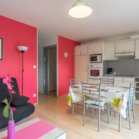 Apartment La Rochelle *