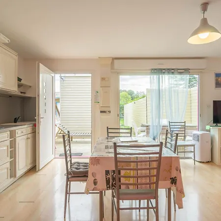 Apartment La Rochelle *